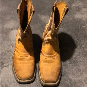 Men’s ariat cowboy boots size 7.5D